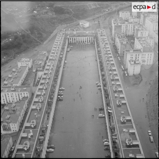 Alger. Vue aérienne le jour du "cessez-le-feu".