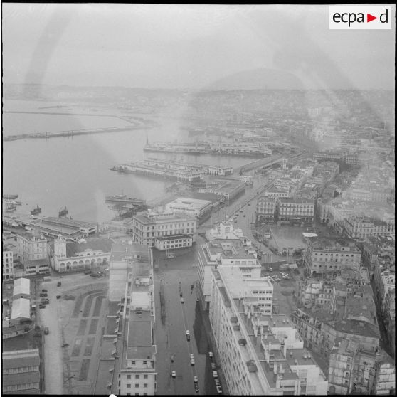Alger. Vue aérienne le jour du "cessez-le-feu".