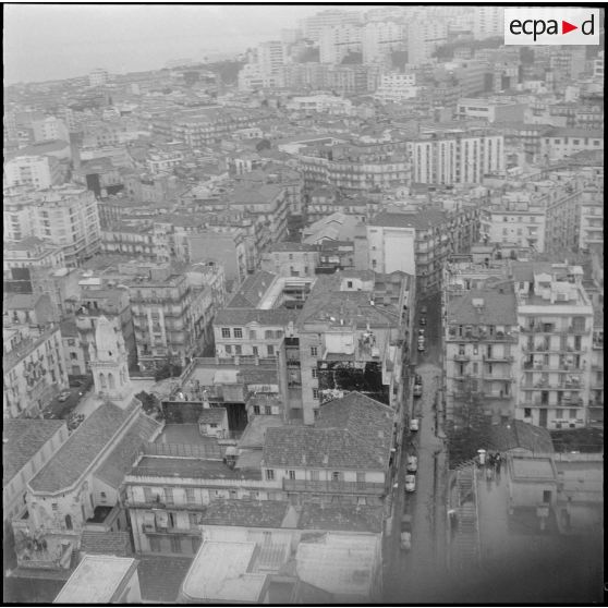 Alger. Vue aérienne le jour du "cessez-le-feu".