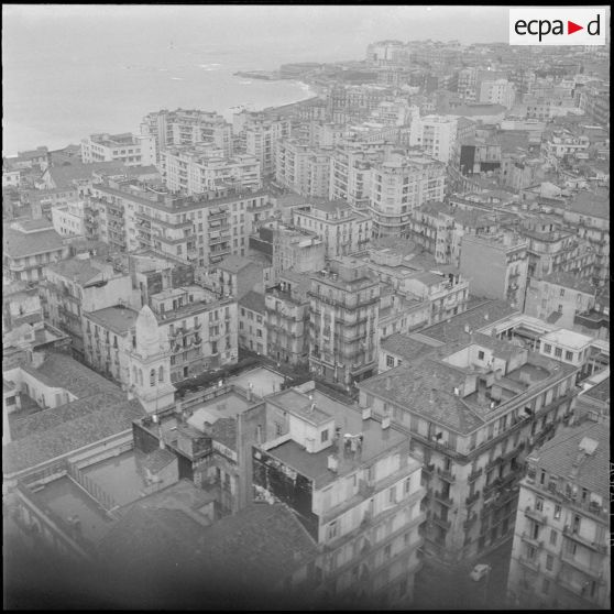 Alger. Vue aérienne le jour du "cessez-le-feu".