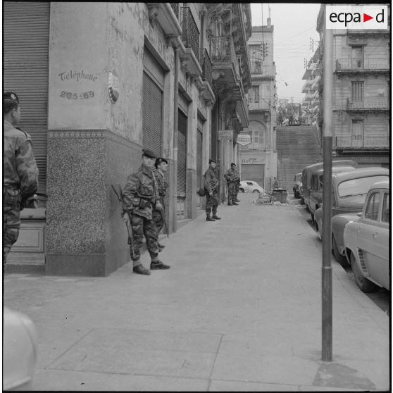 Alger. L'armée boucle le quartier de Bab el Oued.