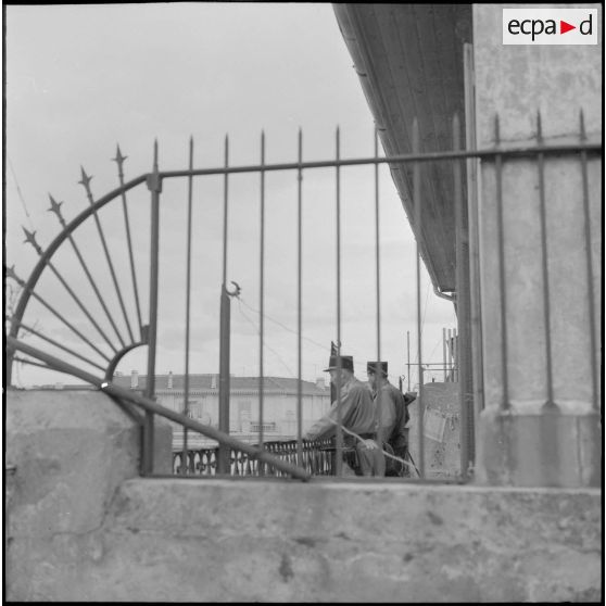 Alger. L'armée boucle le quartier de Bab el Oued.
