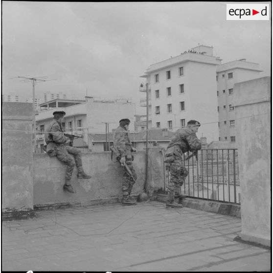 Alger. L'armée boucle le quartier de Bab el Oued.
