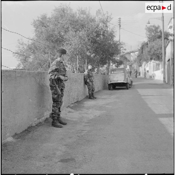 Alger. Bouclage du quartier des Tagarins et du Télemly par le Régiment d'infanterie de marine (RIMa).