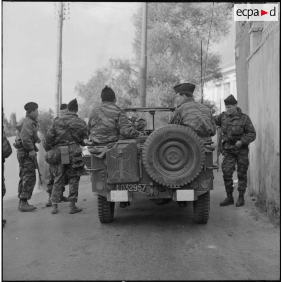 Alger. Bouclage du quartier des Tagarins et du Télemly par le Régiment d'infanterie de marine (RIMa).