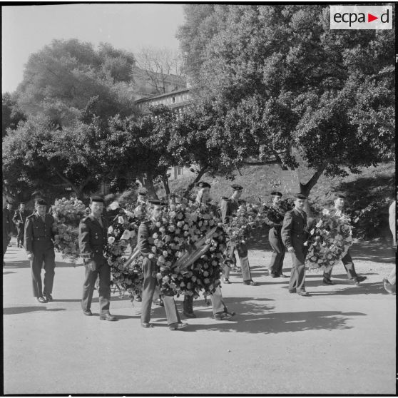 Alger. Chapelle de l'hôpital Maillot. Cérémonie funéraire. Cortège funèbre.