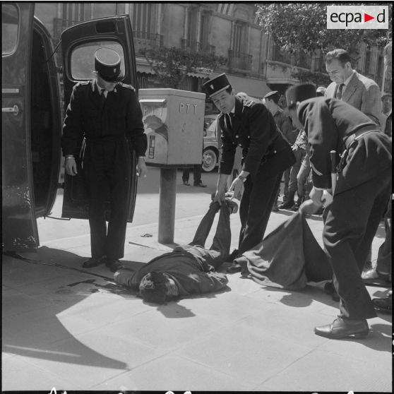 Alger. Assassinat d'un homme rue Michelet.