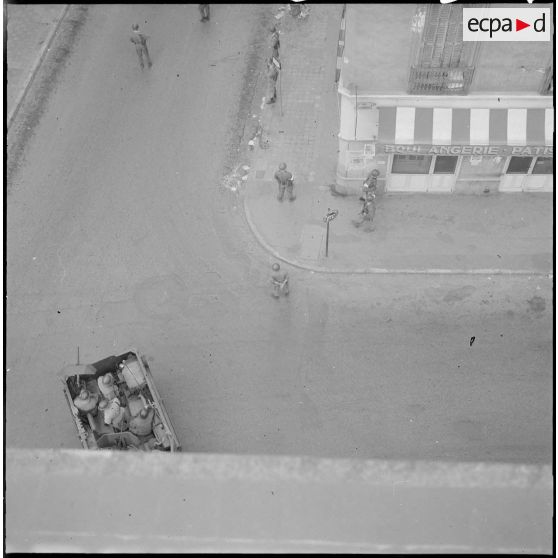 Bouclage du centre d'Oran.