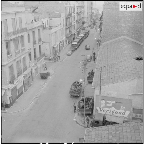 Bouclage du centre d'Oran.