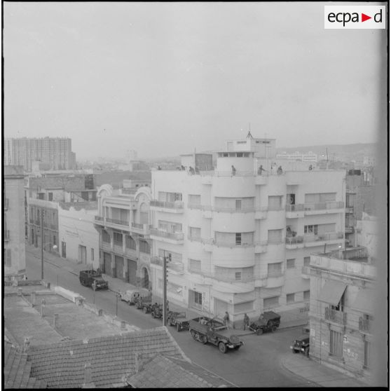 Bouclage du centre d'Oran.