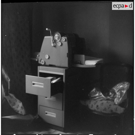 Oran. Des soldats ont découvert une machine pour faire des tracts, dans un local du centre catholique universitaire.