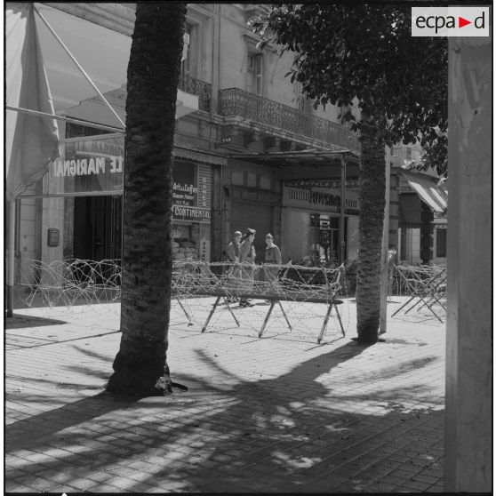 Bouclage du centre d'Oran.