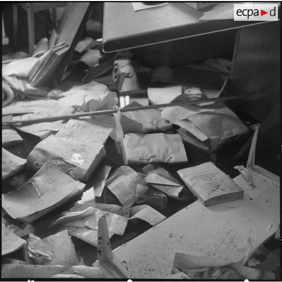 Alger. Attentat au plastic aux contributions directes.
