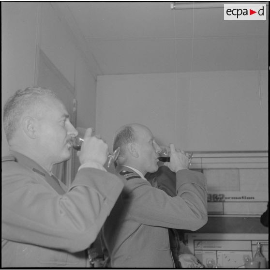 La Reghaïa. Pot à l'école militaire d'infanterie (EMI).