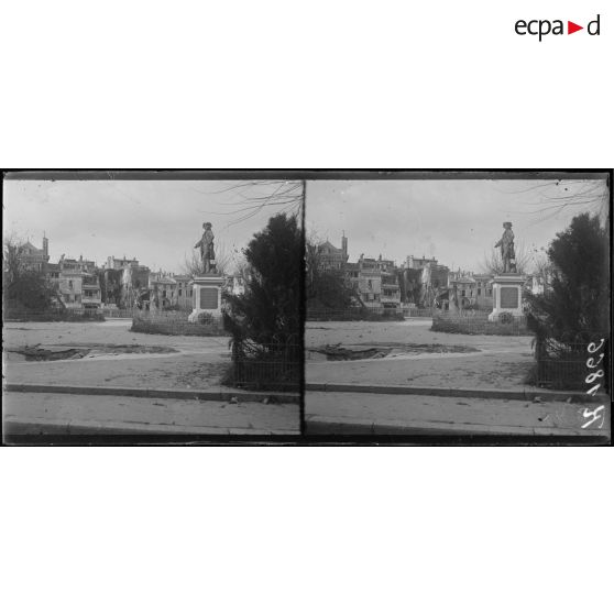 Verdun. Statue de Chevert. [légende d'origine]