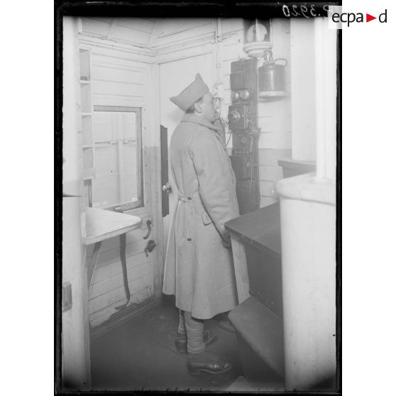 [Train sanitaire américain n°1, la salle d'opération.]