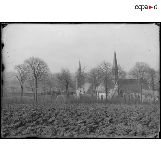 Chartreuse de Neuville, Pas de Calais. Hôpital civil Belge. Vue générale des chapelles et des bâtiments. [légende d'origine]