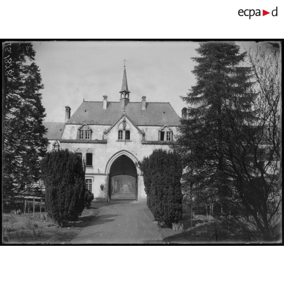 Chartreuse de Neuville, Pas de Calais. Hôpital civil Belge. [légende d'origine]