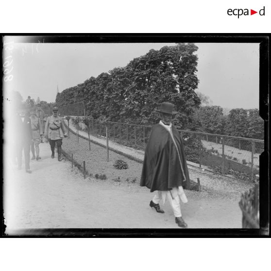 Villacoublay, Seine et Oise. La mission Abyssienne. [légende d'origine]