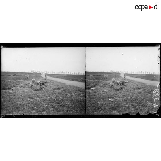 Cote 105. Un poste d’observation d’artillerie au PC. [légende d’origine]