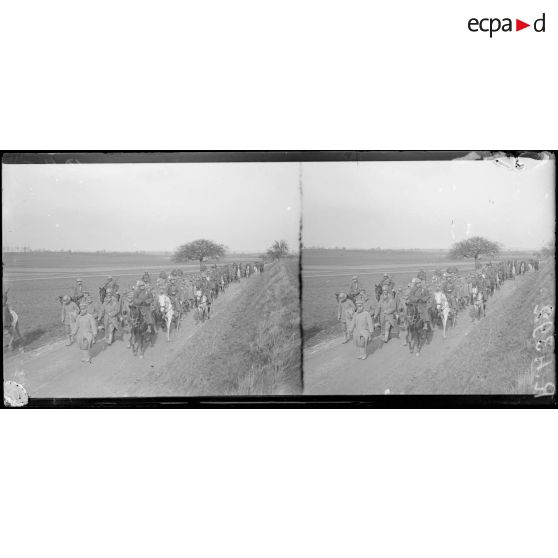 Camp de Breteuil (Oise). L’arrivée de la colonne. [légende d’origine]