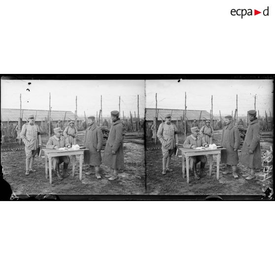 Camp de Breteuil (Oise). L’interrogatoire. [légende d’origine]