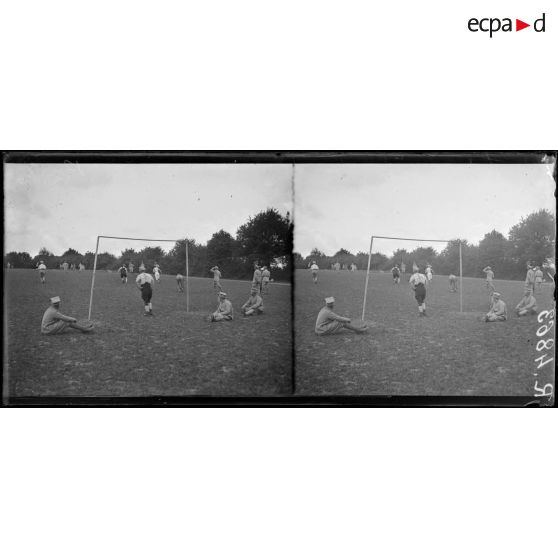 Sillé-le-Guillaume (Sarthe). Camp polonais. Le football. [légende d'origine]