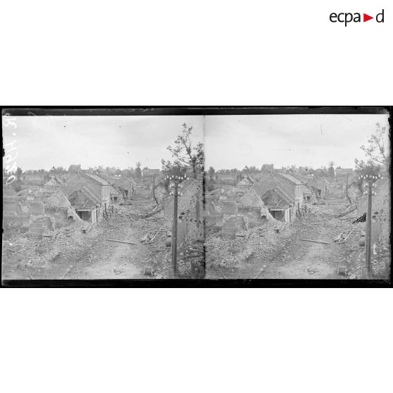 Roye. Vue générale (prise du pont du chemin de fer). [légende d'origine]