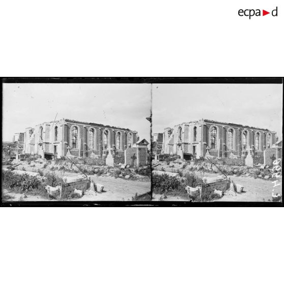 Champien (Somme). L'église et le cimetière. [légende d'origine]