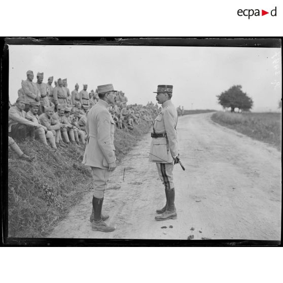 Lagny (Oise). 14 juillet 1917. La fête du 410e, le général Bard, commandant la division vient y assister. [légende d'origine]