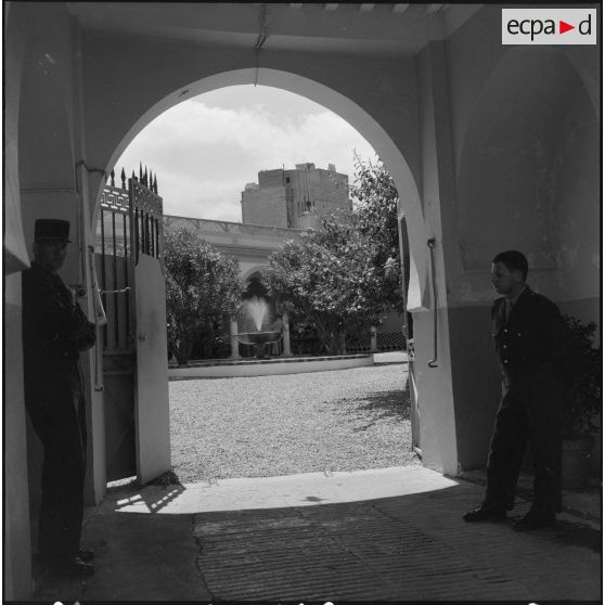 Cour intérieure de l'Hôtel du corps d'armée d'Oran (CAO).
