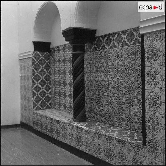 Alger. Mess [cantine] du square Bresson. Détail d'un décor.