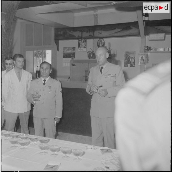 El Biar. Prise d'armes. Cocktail.