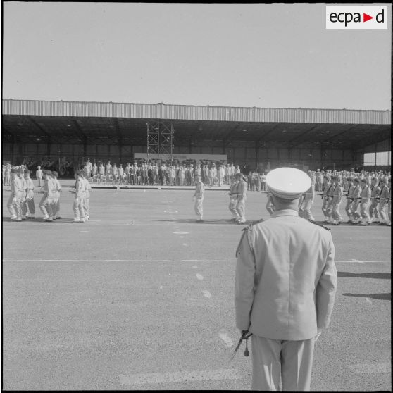Commémoration du 14 Juillet 1962. Le défilé.