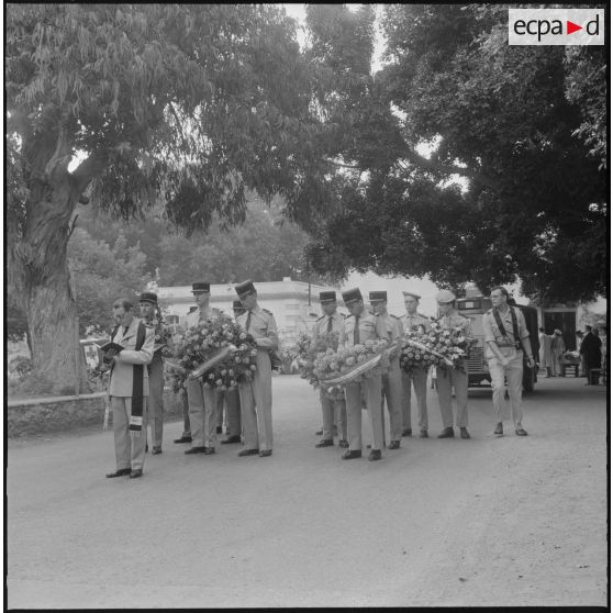 Obsèques d'un gendarme et d'un soldat du contingent à la chapelle de l'hôpital Maillot d'Alger. Eloge funèbre.