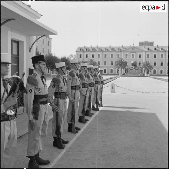 Cérémonie du 1er régiment étranger d'infanterie (REI) à à la caserne de Sidi-Bel-Abbès.