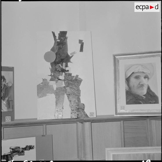 Exposition de peinture à la base aérienne 210 (BA 210).