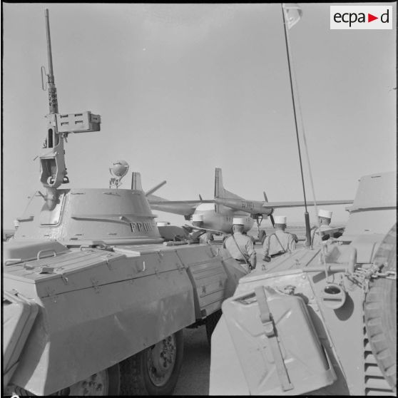 Cérémonie funèbre à l'occasion du départ de la légion étrangère de Sidi-bel-Abbès.