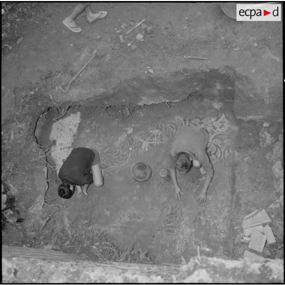 Fouilles archéologiques effectuées au Cap Matifou par le club archéologique de La Reghaïa.