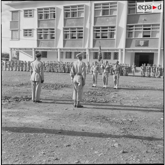 Prise de commandement au 9e groupe d'artillerie de marine (GAMa) par le lieutenant-colonel Combes.