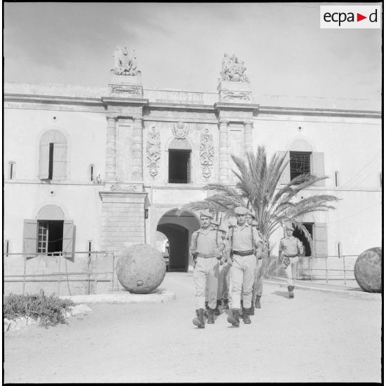 Entraînement d'une section du 152e régiment d'infanterie (RI).