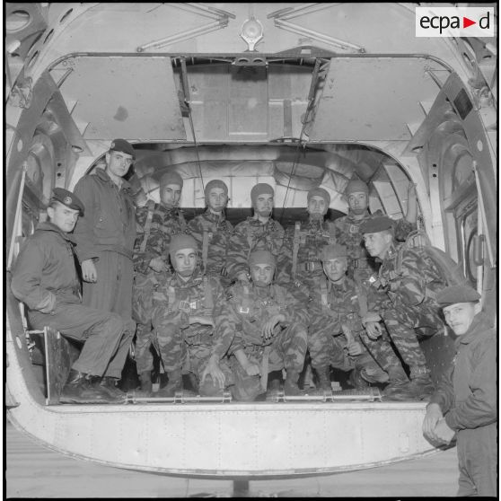 Des soldats du groupe de livraison Air n°2 (GLA n°2).