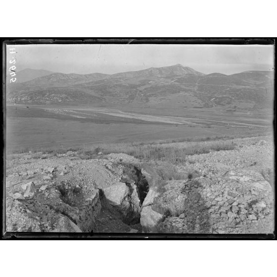 Crêtes rocheuses, secteur de Narèch. Tranchée n°7 et Galiko.  [légende d'origine]