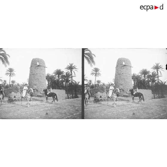 737. Claire Cheynier et Lefebvre, à cheval. [légende d'origine]