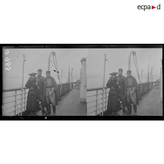 Bordeaux. Lieutenants Francis de Tessan et Paul Verdier. [légende d'origine]<br>