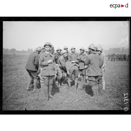 Le Breuil. Marne. La main chaude. [légende d'origine]