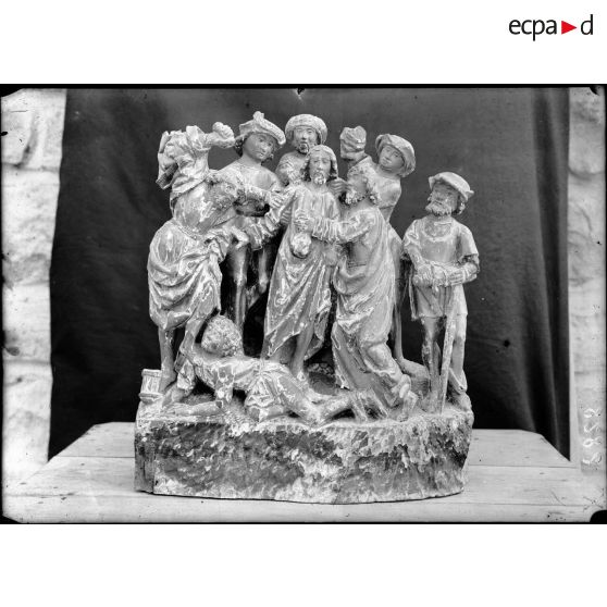 Oeuvres d'art photographiées. [légende d'origine]