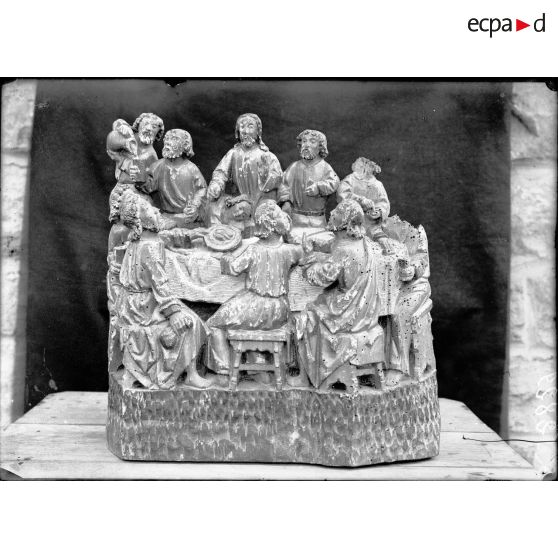 Oeuvres d'art photographiées. [légende d'origine]