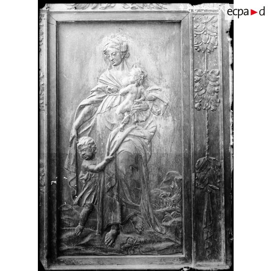 Oeuvres d'art photographiées. [légende d'origine]