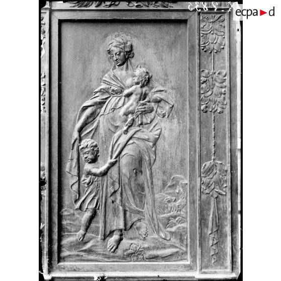 Oeuvres d'art photographiées. [légende d'origine]